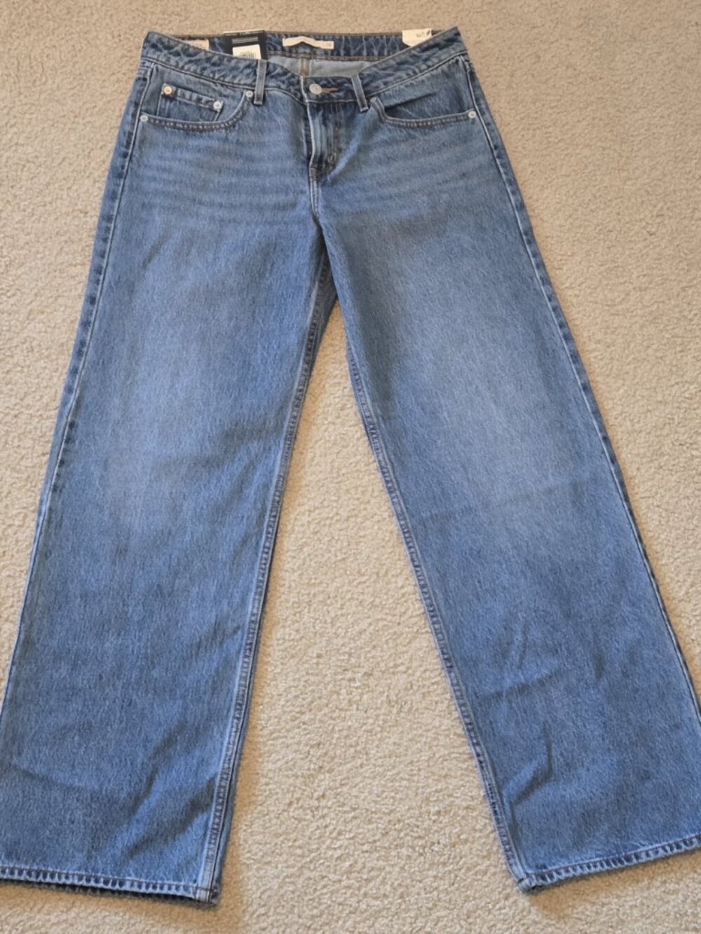 Levi’s Low Loose Jeans 28x32 Medium Wash NWT - Picture 3 of 6